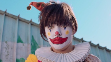 Courtney Barnett als Clown im Video zu "Pedestrian at Best" | Bild: Courtney Barnett/Marathon Artists/Kobalt/Rough Trade