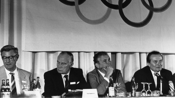 Das Nationale Olympische Komitee verkündet den Olympia Boykott 1980. | Bild: picture-alliance/dpa