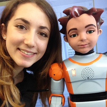 Sophie hat Roboter Zeno besucht | Bild: BR / Sophie Kobel