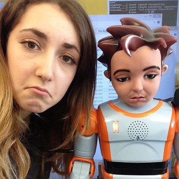 Sophie hat Roboter Zeno besucht | Bild: BR / Sophie Kobel