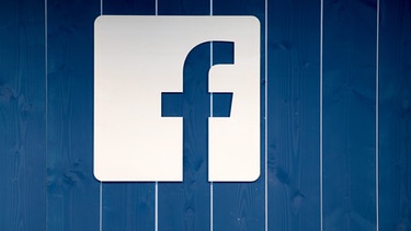 Das Logo von Facebook, | Bild: picture-alliance/dpa