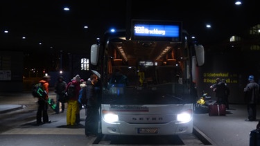 Der Bus zum Hirschberg steht am Busbahnhof  | Bild: Pressefoto/TOC