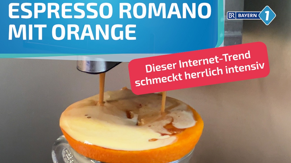 Espresso läuft durch eine Scheibe Orange in eine Espressotasse | Bild: BR/ Jonas Schramm