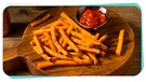 Selbstgemachte Süßkartoffelpommes mit Ketchup | Bild: mauritius-images