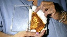 Toast mit Antlitz der Jungfrau Maria auf Ebay versteigert. | Bild: picture-alliance/dpa
