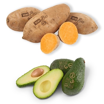 Avocados und Süßkartoffeln mit einem Laseraufdruck Bio | Bild: REWE