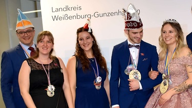 Die jungen Aktiven des Oberhochstatter Carnevalsvereins zu Besuch im Landratsamt. | Bild: Landratsamt Weißenburg-Gunzenhausen