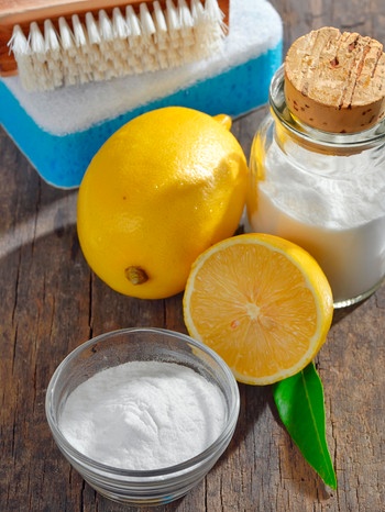 Putzmittel selber machen mit Zitrone | Bild: mauritius-images