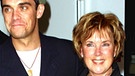 Robbie Williams und seine Mutter Janet | Bild: picture-alliance/dpa