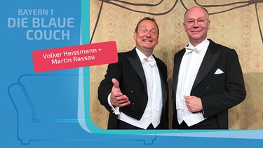 Volker Heissmann und Martin Rassau zu Gast auf der Blauen Couch | Bild: Comödie Fürth