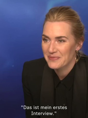 Kate Winslet reassuring this young girl that her interview will be amazing is the most precious thing I’ve ever seen https://t.co/sm0D5FWWsM | Bild: OliviaLilyMarks (via Twitter)