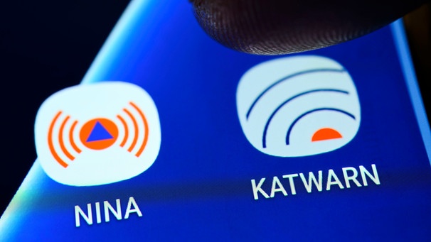 Katwarn auf dem Smartphone | Bild: mauritius images / Bildagentur-online/Ohde / Alamy / Alamy Stock Photos