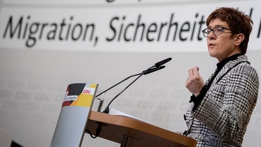 Annegret Kramp-Karrenbauer beim "Werkstatt-Gespräch" der CDU | Bild: dpa-Bildfunk, Kay Nietfeld