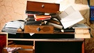 Chaos auf dem Schreibtisch | Bild: colourbox.com