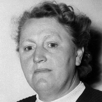 Dr. Elisabeth Selbert im Jahr 1953. Die als "Mutter des Grundgesetzes" bezeichnete SPD-Politikerin sorgte als Mitglied im Parlamentarischen Rat für die Verankerung des Gleichberechtigungs-Grundsatzes. | Bild: picture-alliance/dpa