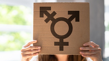 Sexuelle Diversität: Symbol für Transgender - eine Kombination aus "weiblichem" Venus- und "männlichem" Marssymbol mit einem zusätzlichen Arm | Bild: picture alliance / PantherMedia | Andrey Popov
