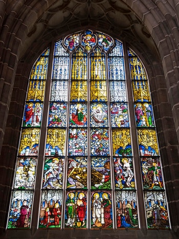 Kirchenfenster der Lorenzkirche in Nürnberg | Bild: picture-alliance/dpa