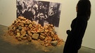 Liquidation of the Warsaw Ghetto, April 19 - 28 days 1943. Von Gustav Metzger, Teil der Ausstellung 'Gustav Metzger Decades 1959-2009', Serpentine Gallery, London | Bild: picture-alliance/Photoshot