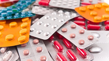 Symbolbild: Diverse bunte Tabletten | Bild: colourbox.com