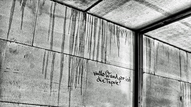 Beton-Wände mit Graffiti | Bild: picture-alliance | Karl-Heinz Spremberg / CHROMORANGE