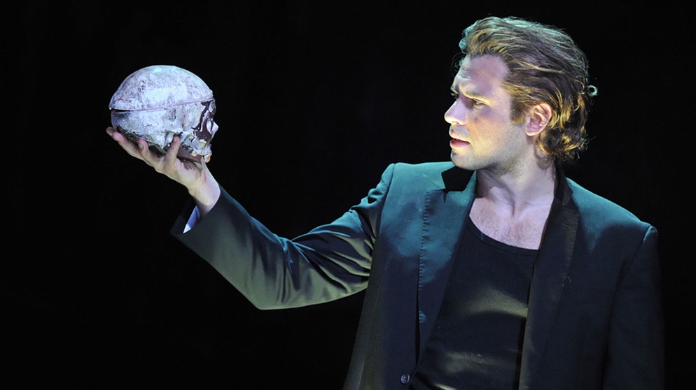 Volkmar Zschiesche als "Hamlet" | Bild: picture-alliance/dpa / Jochen Klenk
