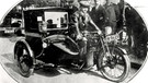 Ein deutsches Motorrad-Taxi mit überdachtem Beiwagen im Jahr 1925 | Bild: picture-alliance/dpa