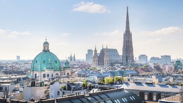Die Skyline von Wien mit der St. Stephens Kirche. | Bild: stock.adobe.com/mRGB