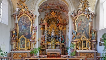 Die Rokoko-Klosterkirche des ehemaligen Klosters Altenhohenau in der Gemeinde Griesstätt  (Oberbayern) | Bild: mauritius-images