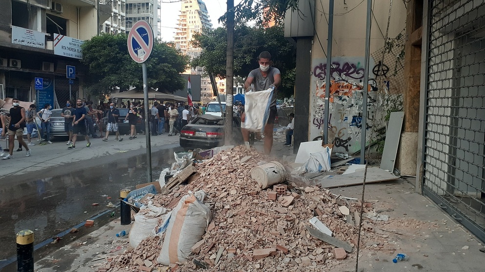 Trümmer in Beirut nach der verheerenden Explosion | Bild: Julia Neumann / BR