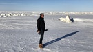 Breitengrad-Autor Georg Schwarte im kanadischen Eis | Bild: BR/Georg Schwarte