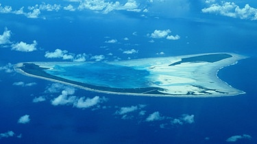 Luftaufnahme der Kiribati-Inseln im Pazifik | Bild: picture-alliance / Helga Lade Fotoagentur GmbH, Ger