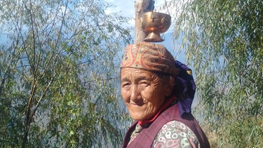 Die Mutter von Tsering Maya, die im Nepal-Breitengrad porträtiert wird. | Bild: BR/Barbara Kenneweg