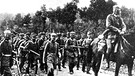Deutsche Truppen überschreiten im Ersten Weltkrieg im Sommer 1914 die Grenze nach Frankreich | Bild: picture-alliance/dpa
