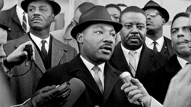 US-Bürgerrechtler Martin Luther King (Mitte) | Bild: picture-alliance/dpa