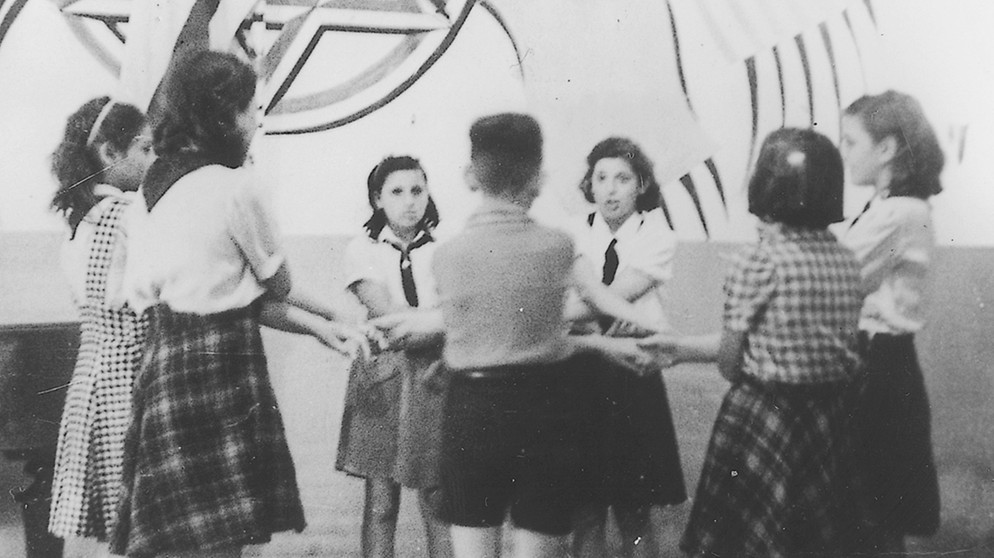 StrüthTanzkinder_Aufführung der Theatergruppe im Jewish Children’s Center Strüth  | Bild: jgt_nurinst-archiv