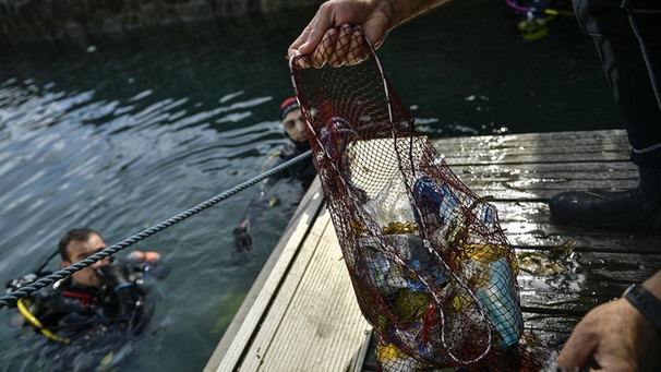 Immer mehr Plastik vermüllt die Meere | Bild: BR