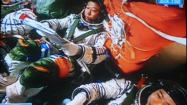 Chinesische Astronauten, 24.6.2012 | Bild: picture-alliance/dpa