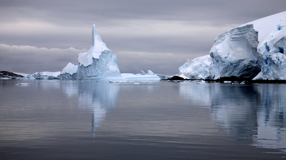 Eisberge im Lemaire Kanal, Kodak Gap, Antarktis | Bild: picture-alliance/dpa