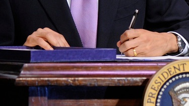 Obama unterzeichnet Änderungspaket zur Gesundheitsreform 2010 | Bild: picture-alliance/dpa