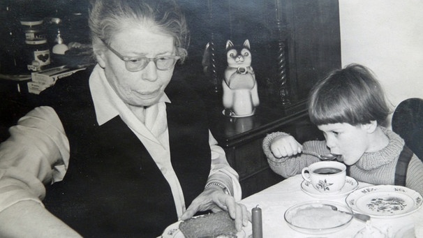 Christine Gräfin von Kalckreuth 1961 mit der kleinen Barbara Gräfin von Kalckreuth | Bild: Familie von Kalckreuth