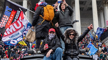 6. Januar 2021, Pro-Trump Anhänger haben sich in Washington DC eingefunden, um gegen Trump's Wahlniederlage zu protestieren und das U.S. Capitol zu stürmen | Bild: picture alliance / Pacific Press | Michael Nigro