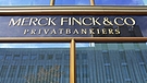 Gebäudefront einer Filliale des Bankhauses Merck Finck & CO | Bild: mauritius-images
