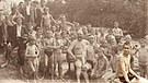 Der junge Brecht in Badehosen (unten rechts) | Bild: Mit Genehmigung der Staats- und Stadtbibliothek Augsburg