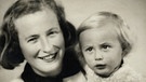 Konstantin Wecker als Kind mit seiner Mutter Dorothea (24.09.1948) | Bild: Archiv Konstantin Wecker