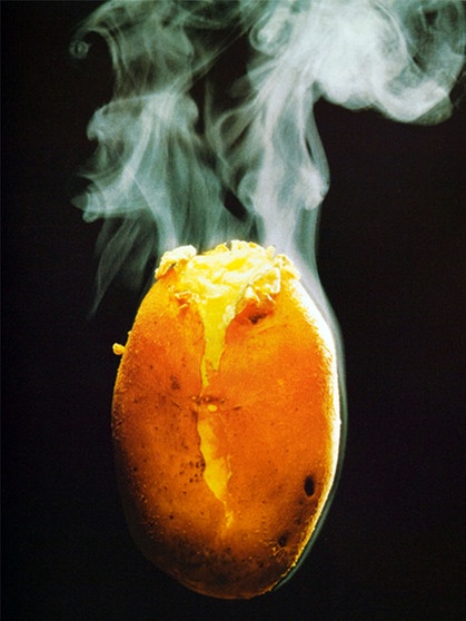 Dampfende Pellkartoffel | Bild: Pfanni-Kartoffelmuseum Muenchen