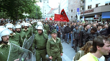 Großdemonstration 1992 in der Münchner Innenstadt | Bild: picture-alliance/dpa