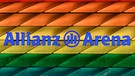 Die Allianz-Arnea leuchtet in Regenbogenfarben | Bild: picture alliance/Eibner-Pressefoto/Heike Feiner