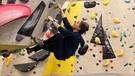 Bergfreundin Cathi trainiert in der Kletterhalle | Bild: BR / Catharina Schauer