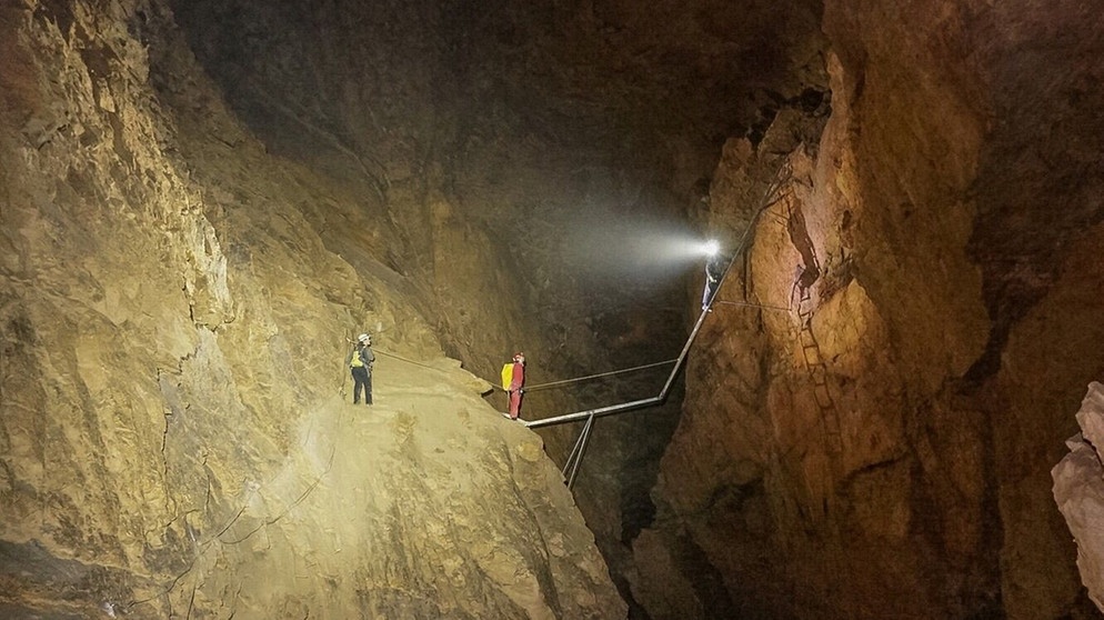 Über 100 Kilometer ist die Hirlatzhöhle lang. Sie zählt damit zu den größten Höhlen Europas. | Bild: dpa/picture-alliance