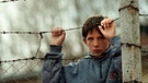Jugendlicher Kosovo-Flüchtling | Bild: picture-alliance/dpa
